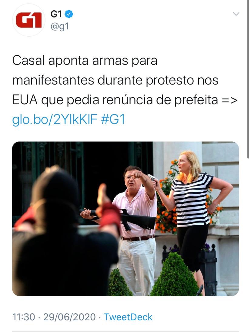 BolsonaroSP's tweet photo. Não são meros manifestantes, sabemos muito bem que no mínimo são vândalos promovendo quebra-quebra na propriedade alheia e ameaçando vidas (por vezes propriedades de negros).

E as armas garantiram que nenhum crime, contra patrimônio ou vida, fosse cometidos.
#AllLivesMatter https://t.co/S96bKfJ03U
