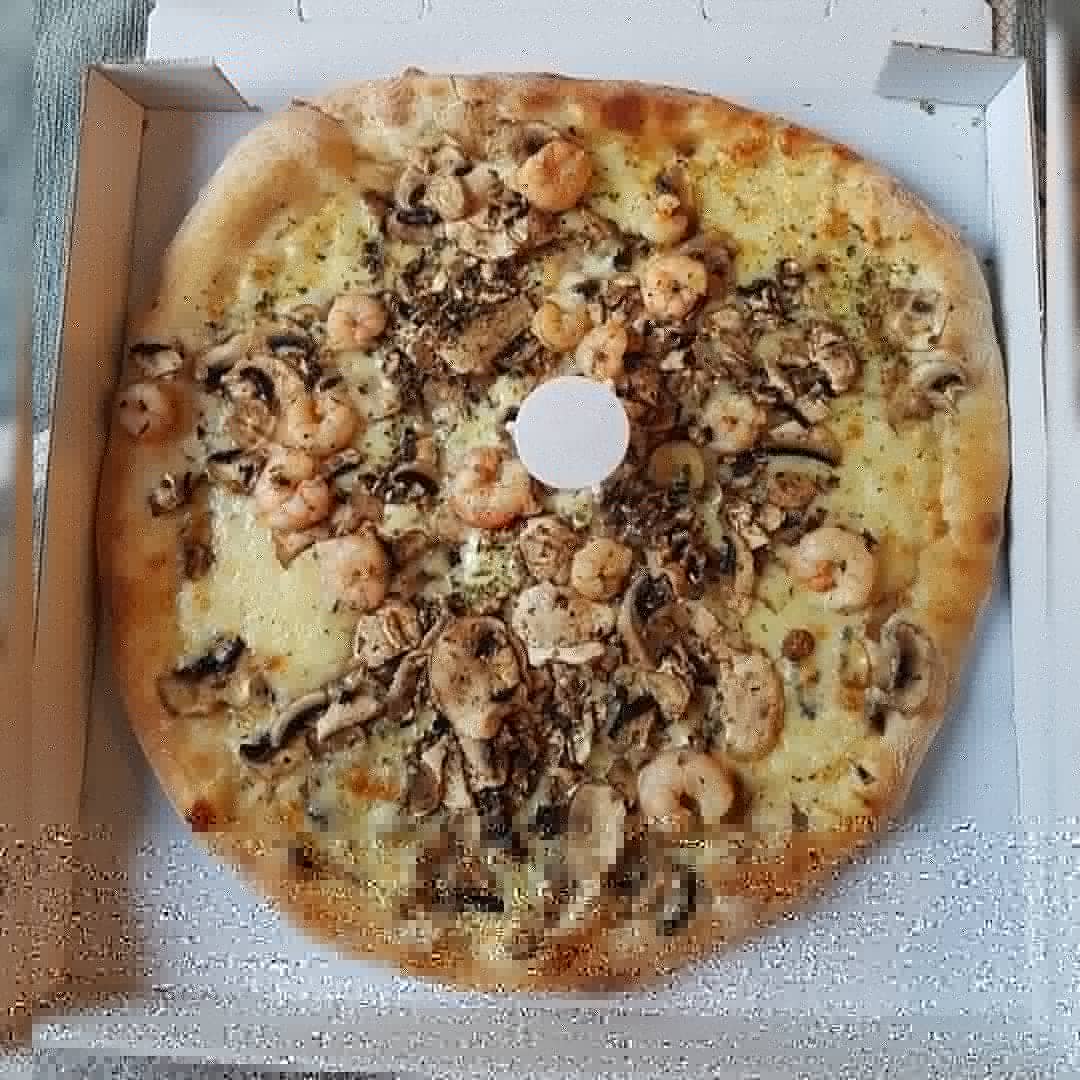 RestFiorentina's tweet photo. ¡Llama al 958 009 019 y encarga tu pizza favorita o pide a través de nuestra app (disponible tanto para Android como iOS)! https://t.co/ghzslYYIcz