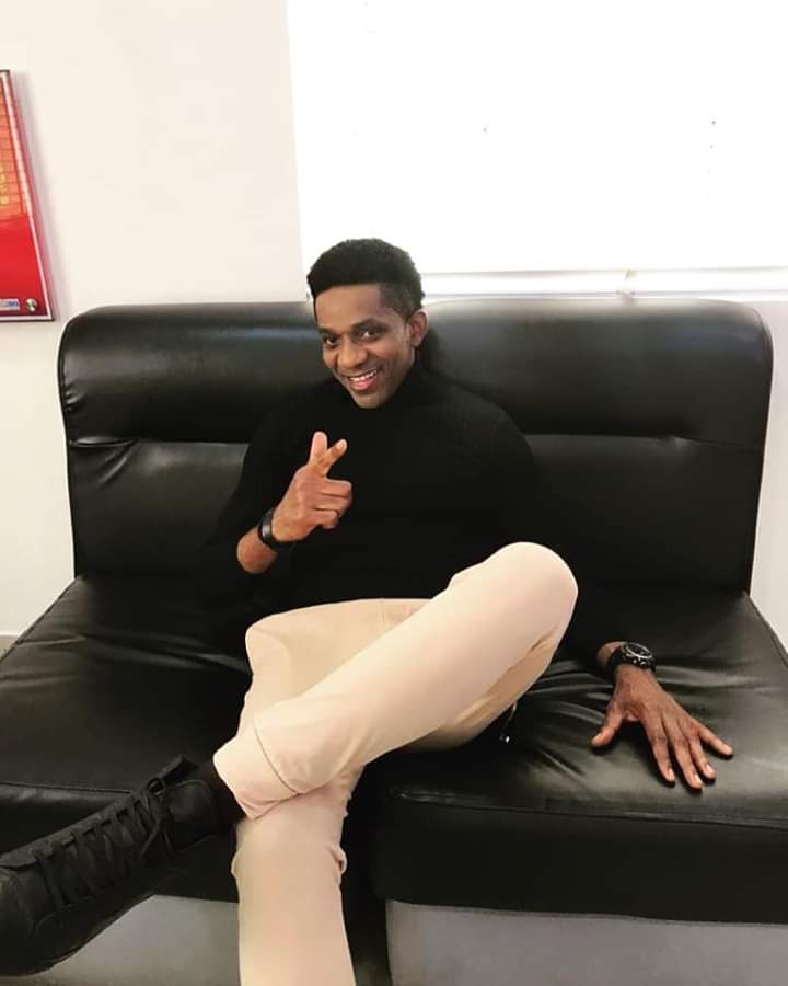 umana_eben's tweet image. Also coming#reflectionswithmark @MarkOtabor #4am on maxfm1023 
At the Dawn!
You shouldn't jhus miss this exciting moment!🥰
It's gonna be GREAT like never before!.....m a witness🥰🥰
Set your alarm@4am!
COURAGE with stand for @markspartansarmy #makingmymark #on my mark