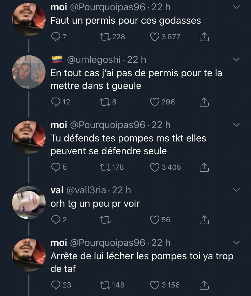TopDesTwittos's tweet photo. Pendant ce temps sur Twitter https://t.co/57xDAJbfZV