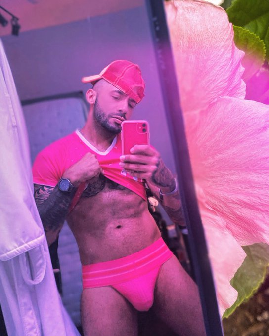 you beat me at my own damn game 💘 👉🏼(https://t.co/VdkHItcItg). https://t.co/qIJVIfbFib<a href="/tag/tbt"class="tags"><span>#tbt</span></a>