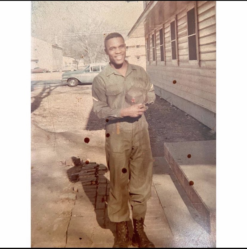 ChrysTaylor04's tweet photo. To Papa,   I love you papa, I appreciate every single thing you’ve done for me without you I wouldn’t be who I am today you pushed to be the best man I could be and you always wished the best for me I wish I got to say goodbye but I love you so much and miss you already R.I.P💔🕊 https://t.co/TcH3IaXYq3