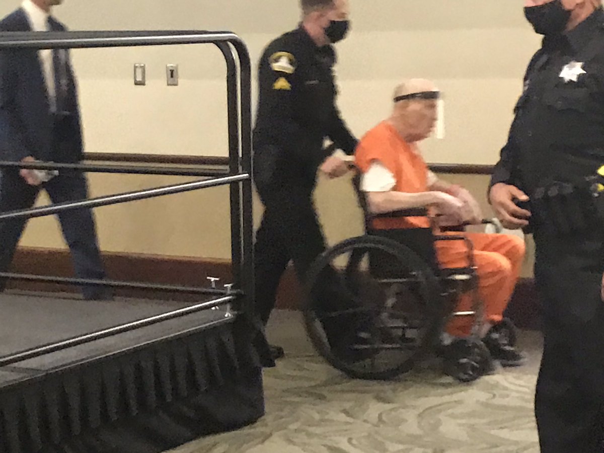 Here’s shots of DeAngelo being wheeled out as we break for lunch #GoldenStateKiller