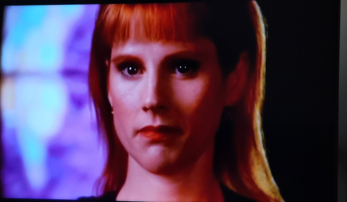  #Babylon5 S04E07 - that face when you realise that Lyta towers over you both in height and telepathic ability. P5? More like P500 SUCK IT BESTER LONG LIVE LYTA