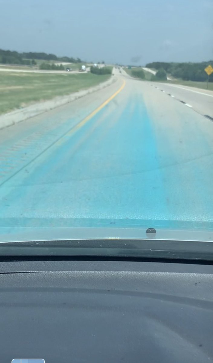 Nickboone5's tweet photo. Famous Texas landmarks ranked 

1. The Alamo
2. The blue spot on I-20 between Abilene and Fort Worth https://t.co/Vmr7yPZ06Q