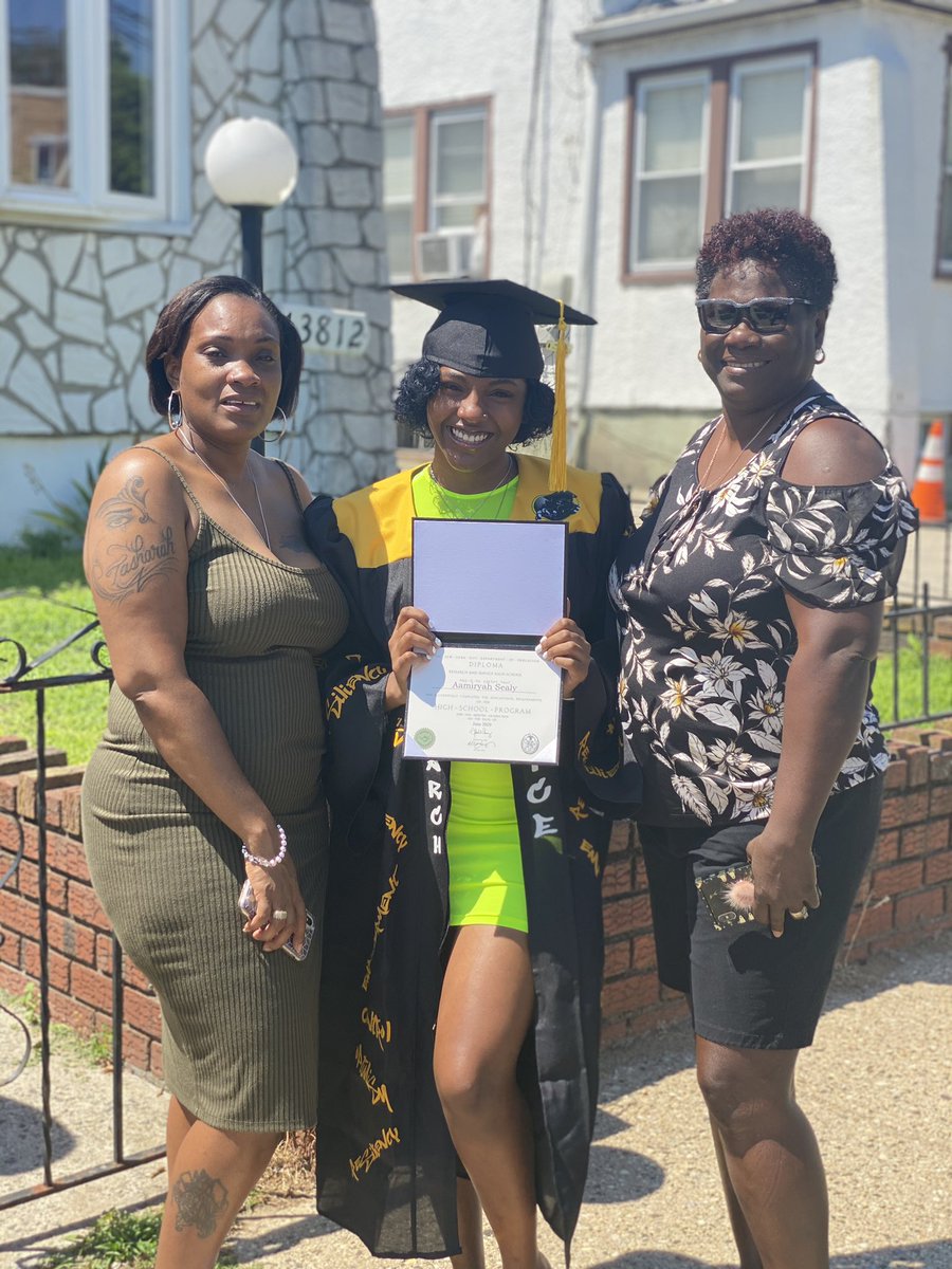 Holmes_Edu's tweet photo. Our graduate who was out of town Saturday still needed a celebration... Congratulations!!! @ResearchHigh #Graduation2020 #covidseniors #youcrew https://t.co/mgT2yDmqof