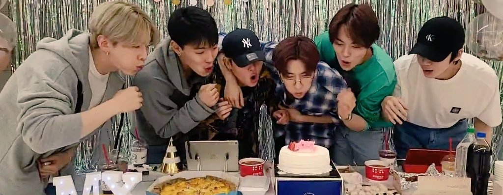 bubblejoobs's tweet image. in another life, I'd make you stay.