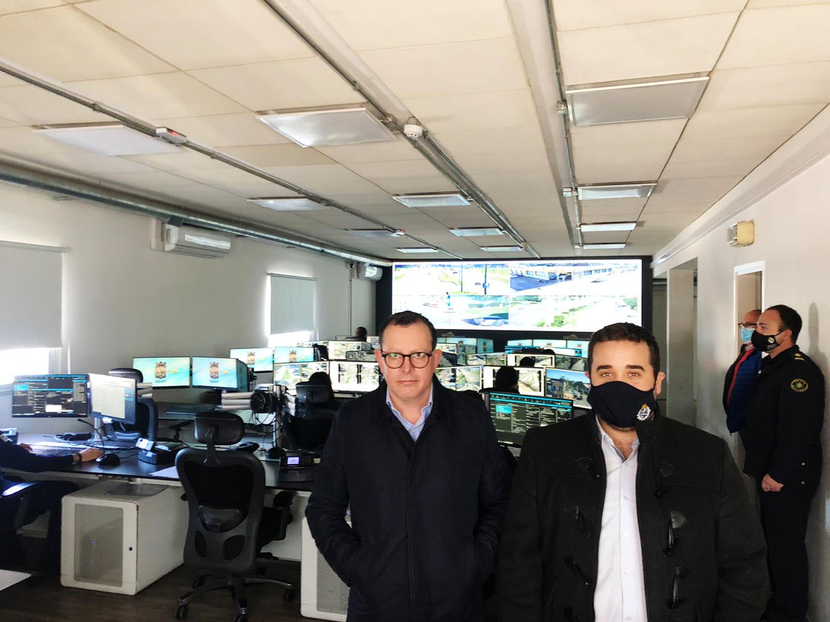camaldonado102's tweet photo. Compartimos imágenes de la visita de la semana pasada, de nuestro Diputado Sebastián Ca ▶1⃣0⃣2⃣l y el Diputado Alvaro Perrone al Centro de Monitoreo de Videovigilancia de Maldonado 📼🚔
#sebastiancaldiputado #lista102 #cabildoabierto #cabildoabiertomaldonado https://t.co/gbAhgKz5O2