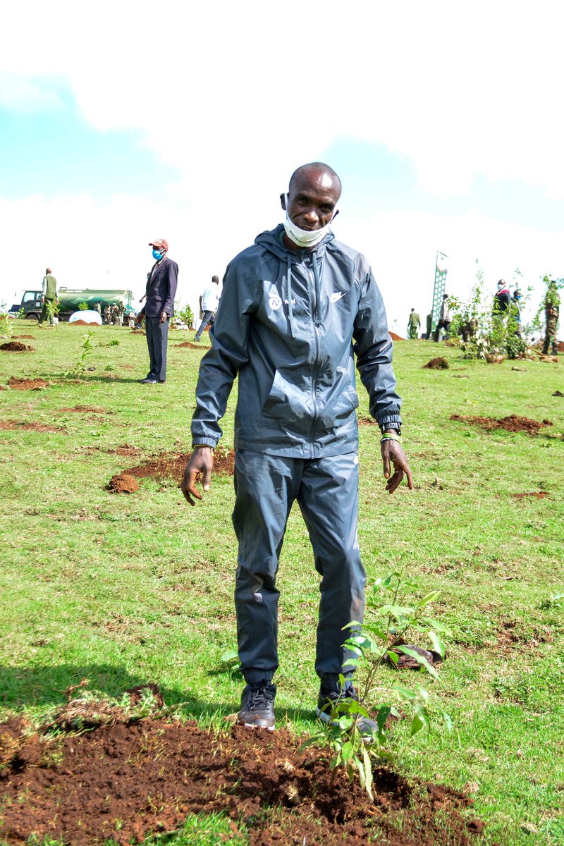 'The speed that we employ when aiming for the prize during competitions is the same speed & urgency we need now to stop further #forestloss & reduce our negative impact on this precious natural resource. '@EliudKipchoge 4th #KaptagatForest annual tree planting #MondayMotivation