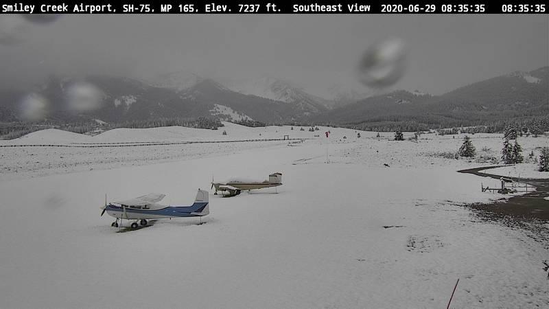 NWSPocatello's tweet image. Some pictures of the #snow this morning from Galena Lodge, Smiley Creek Airport, and Willow Creek Summit #idwx #SnowInJune