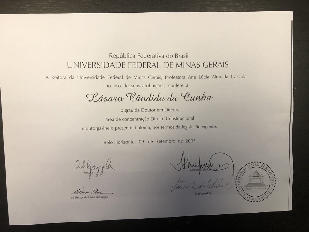 Lásaro Cândido on X: Em tempos de ministro da “educação” que inventa  títulos acadêmicos, além de suspeitas sobre plágio, fico a refletir sobre o  esforço de centenas p obtenção dos títulos acadêmicos