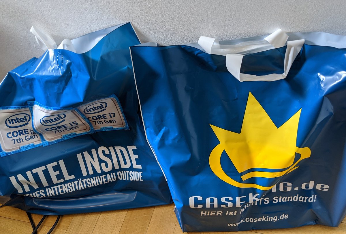 Mirista_'s tweet photo. Ich war heute shoppen.
Neues #Mainboard, #CPU, #Hardtubes und Co
@caseking.de
#twitchstrreamer
#pcupgrade #streamer #caseking
#Streamsupportgermany #GermanMediaRT #twitchaffiliate #StreamAcademy #twitchde #germantwitchsup https://t.co/V9G5lDlIIT
