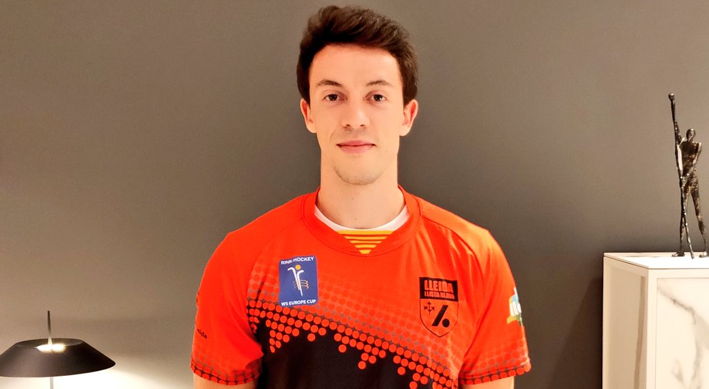 COMUNICAT OFICIAL⚪🔵
<a href="/martiserra6410/">Martí Serra Molist</a>, de 23 anys, primer fitxatge per la temporada 2020/21!.
Benvingut al Llista!!💪💪

#EmocióSobreRodes⚪

<a href="/endute07/">enric duch teixido</a> <a href="/afolgui/">albert folguera</a> <a href="/lluistt00/">Lluís Tomàs Tohà</a> <a href="/Andreutt9/">Andreutt9 | AuroryAI 🪼 Meshchain.Ai</a> <a href="/eduamat24/">Eduard Amat 🎗</a> <a href="/duvi225/">duvi225</a> <a href="/urivives66/">Oriol Vives</a> <a href="/alexjoseph_4/">Àlex Joseph De Rueda</a>
<a href="/paerialleida/">Ajuntament de Lleida</a> <a href="/okcatcat/">OKCAT🎗️🇨🇭🇧🇪🏴󠁧󠁢󠁳󠁣󠁴󠁿🇩🇪</a> <a href="/som_dhoquei/">Som d'Hoquei</a>