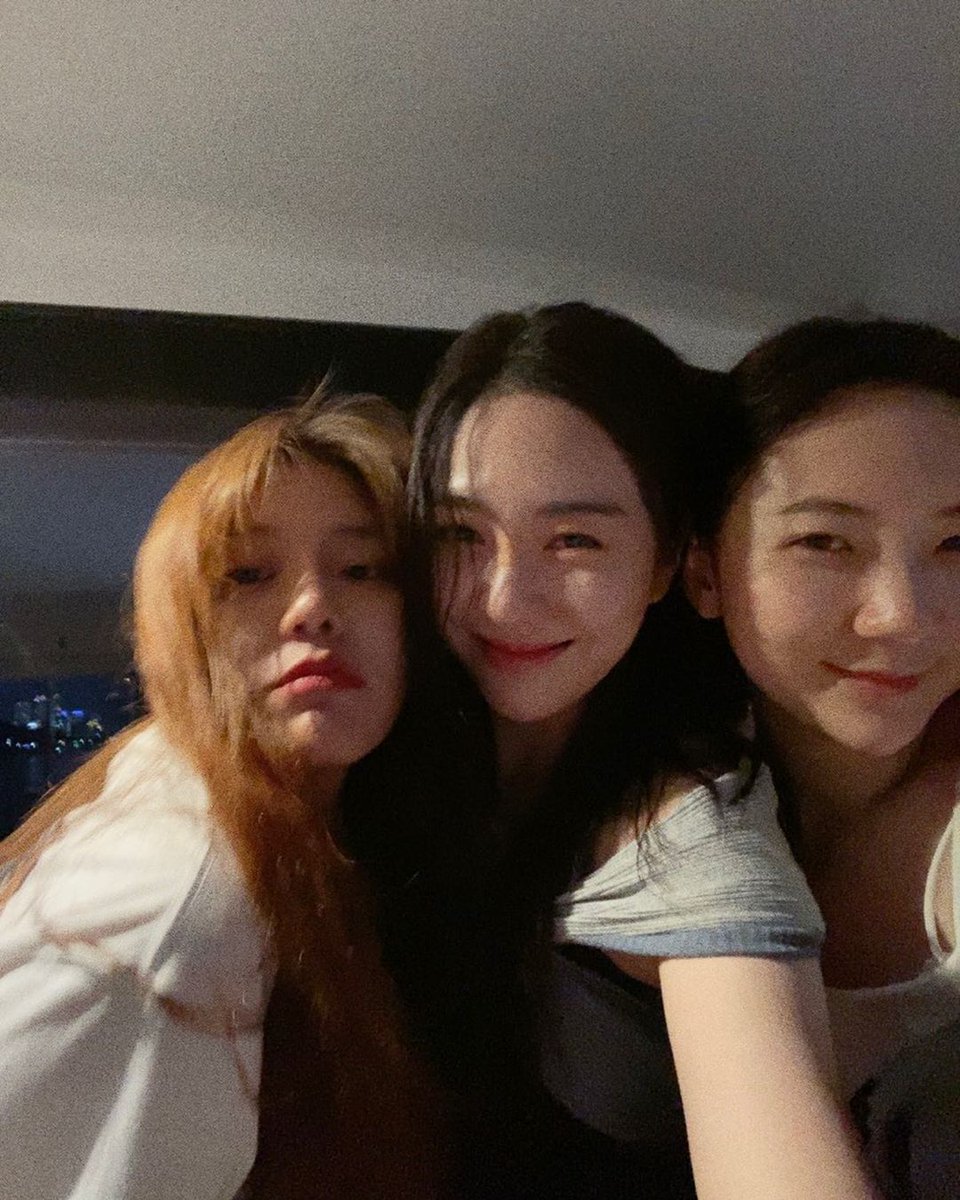MinaringAngel's tweet photo. 💙 https://t.co/pKYAaiSgzq