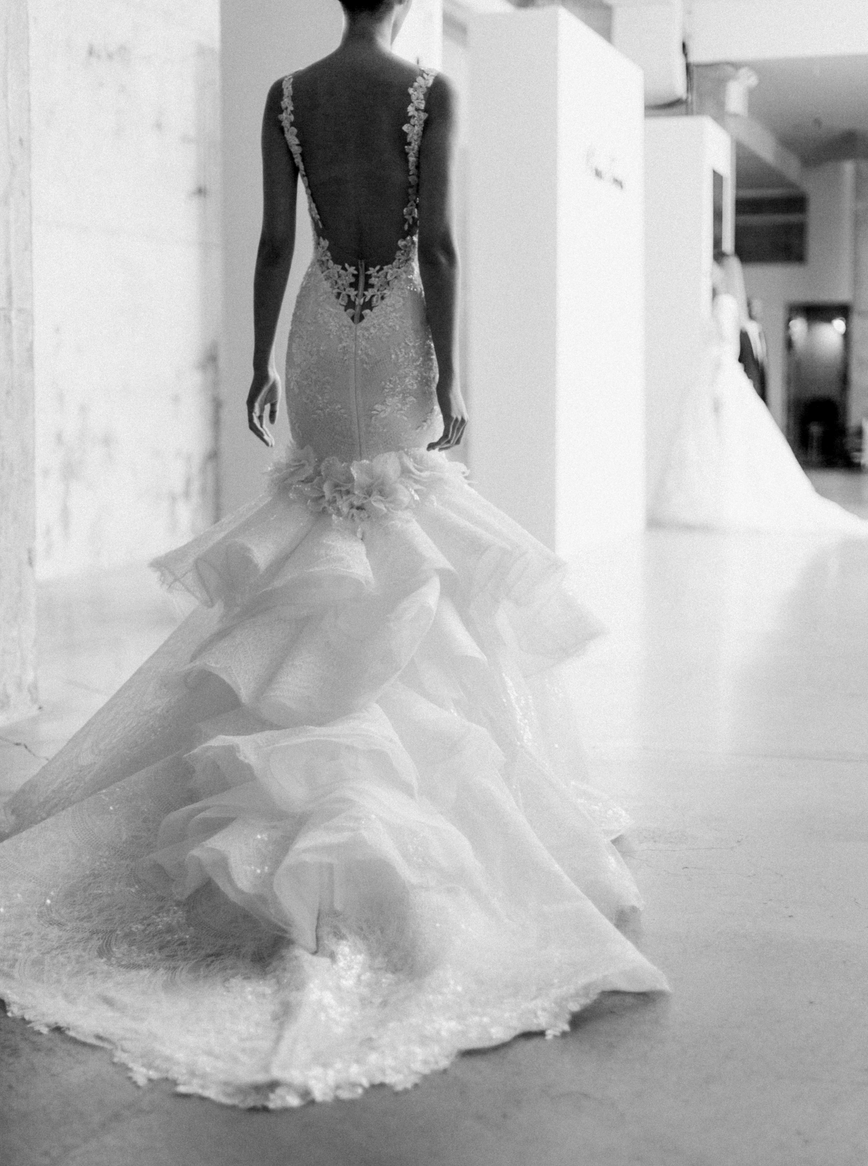 pninatornai's tweet photo. A runway moment...
#RealCollection #Style4792
Available @KleinfeldBridal
Photo: Joseph Lin Photography https://t.co/2rbsn3Z0aQ