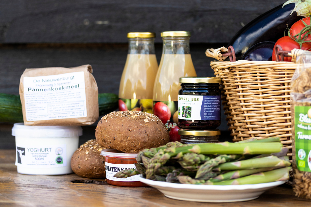 Loop jij ook regelmatig vlak voor etenstijd door de supermarkt en heb je geen idee wat je nu weer op tafel moet zetten? De Boerbox zit boordevol inspiratie, bestel 'm hier 👉🏻 uitveluwe.nl/producten
.
