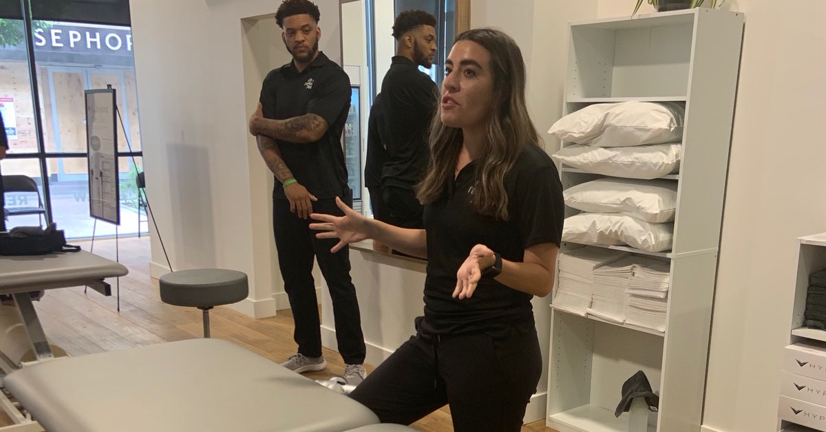 At PRZ, we offer stretch therapy! Stretch Therapy (ST) is a comprehensive system that includes stretching, fascial remodeling, strengthening, neural re-patterning, and relaxation.
#prorecoveryzone #PRZ #prorecovery #recoverwithapurpose #thebiltmorephoenix #shopbiltmore #phoenix