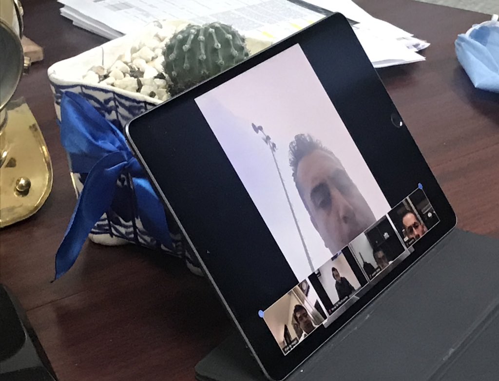 HegelCortes's tweet photo. Hoy en videoconferencia el Alcalde @vromog encabezó la Mesa Territorial para la #ConstrucciónDeLaPaz, dimos a temas de seguridad y medidas para iniciar con el semáforo epidemiológico 🟠 https://t.co/BxOFb3vGaR