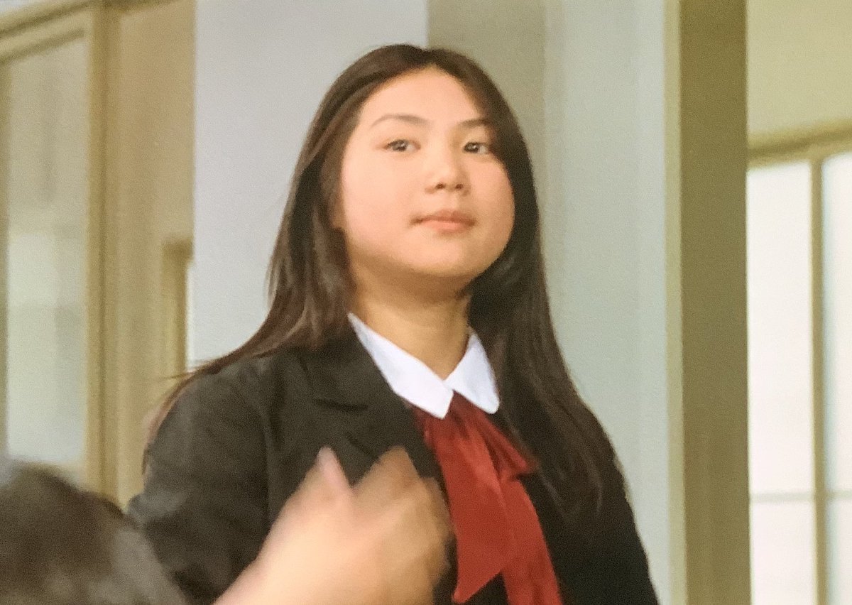 ふじくんもいつか見た虫 若いときの浅野温子 超絶かわいいんだけど 映画デビュー作の エデンの海 の初登場シーンでいきなり例のよくモノマネされる髪をかきあげる動作をかましてきてて浅野温子より浅野温子だった