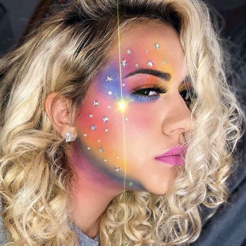 phillyiatedlat1's tweet photo. @alinavc did this beautiful look for this #MakeupMonday ❤️🧡💛💚💜💙⁣
⁣⁣⁣⁣⁣⁣
She used @morphebrushes  @spoiledlipscosmetics ⁣
⁣
#phillyiatedlatinas #phillylatina #jerseybloggers #philadelphia #makeuponfleek #beautyinfluencer https://t.co/nrPxrQNl9I