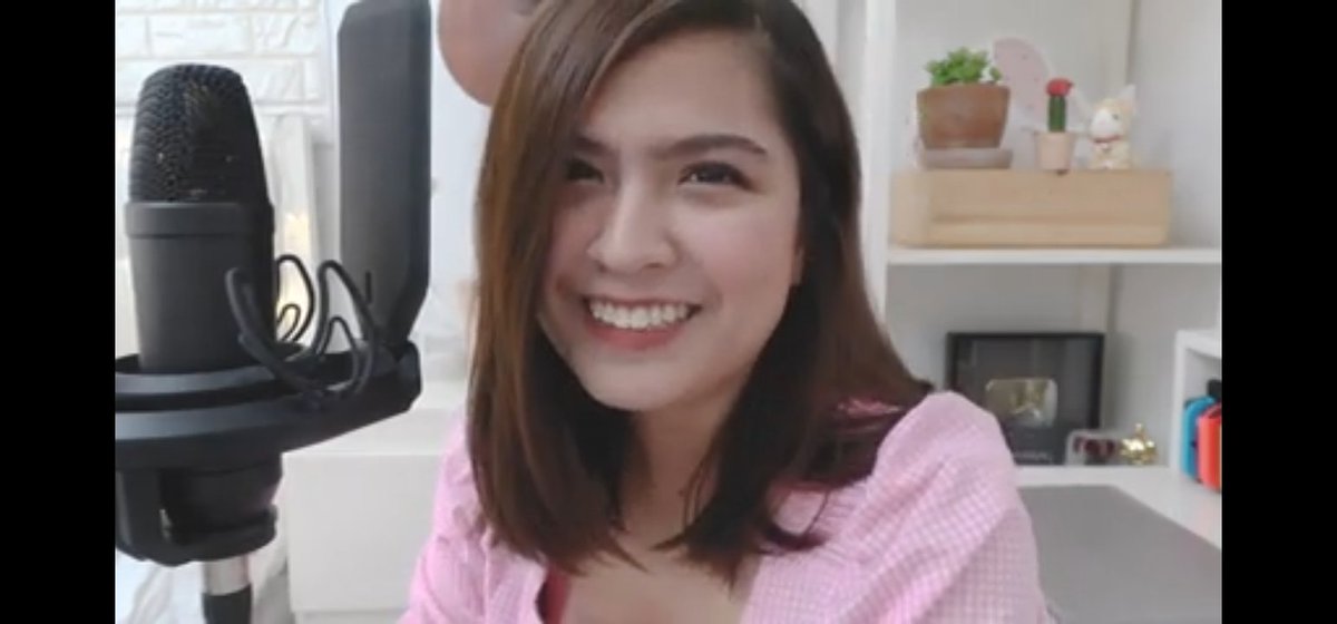 mxlvrcamz's tweet photo. prettiest girl with the prettiest smile and voice. 
Sobrang nakaka inlove yung boses mo grabi @alexailacad https://t.co/uuMDUjhDUY