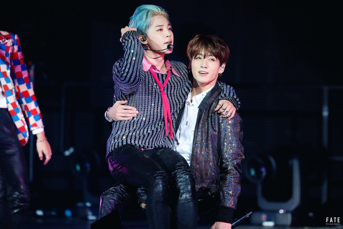 ggukminies's tweet photo. jimin be like “i know a spot” and sits on jungkook’s lap https://t.co/XjE20XpMAj