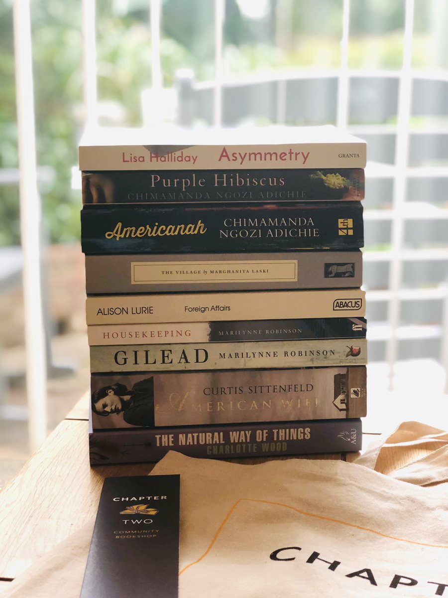 yearsofreading's tweet photo. Finally managed to get five minutes to myself, so here’s what I got from #ChapterTwoBookshop in Chesham!
The Bookshop is beautifully decorated and the books are chosen really well- absolutely worth a visit, and I might be (of course I am) returning soon... https://t.co/ilLr2QMimo