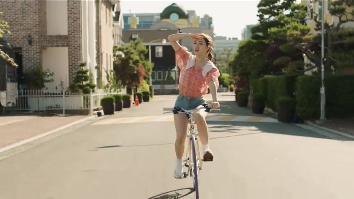 ごんざえもん Niziuのmvがついに初公開 全体的に初期twice感があってすごく可愛いんだけど コメント欄が英語ばかりで日本語がほとんどない これが世界デビューか Niziu