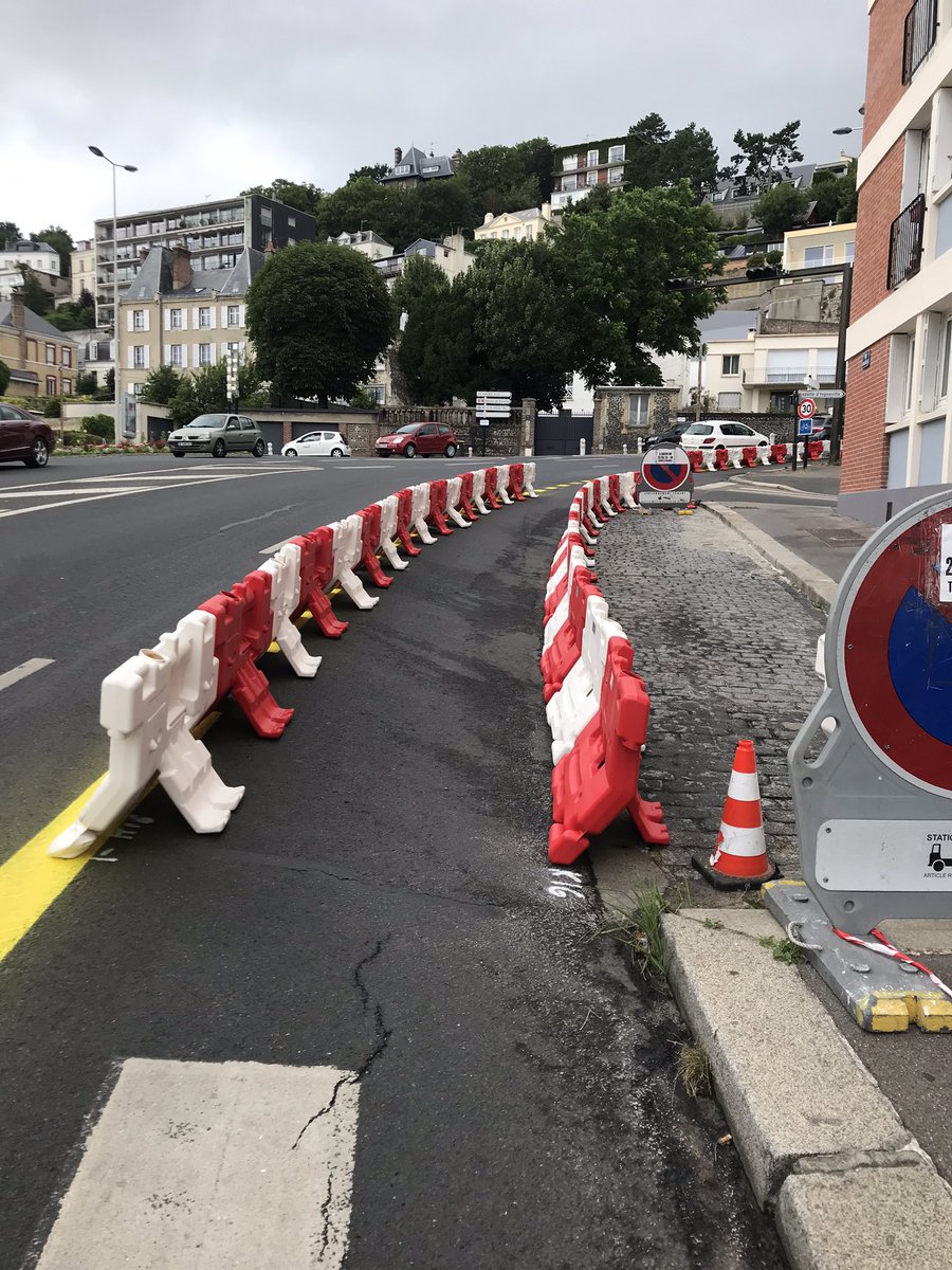 LaRoueLibre_LH's tweet photo. Nouvel aménagement de 2,5 km !
✅ Montée en ville haute à l’ouest @LH_LeHavre
📗propositions de nos Cafés Mobilités
🚧 d’Ingouville jusqu’à l’entrée dans Sainte Cécile @FORTtourneville @LeTetris @LhLyceeMonet @StJosephLeHavre https://t.co/njXeg5Ywef