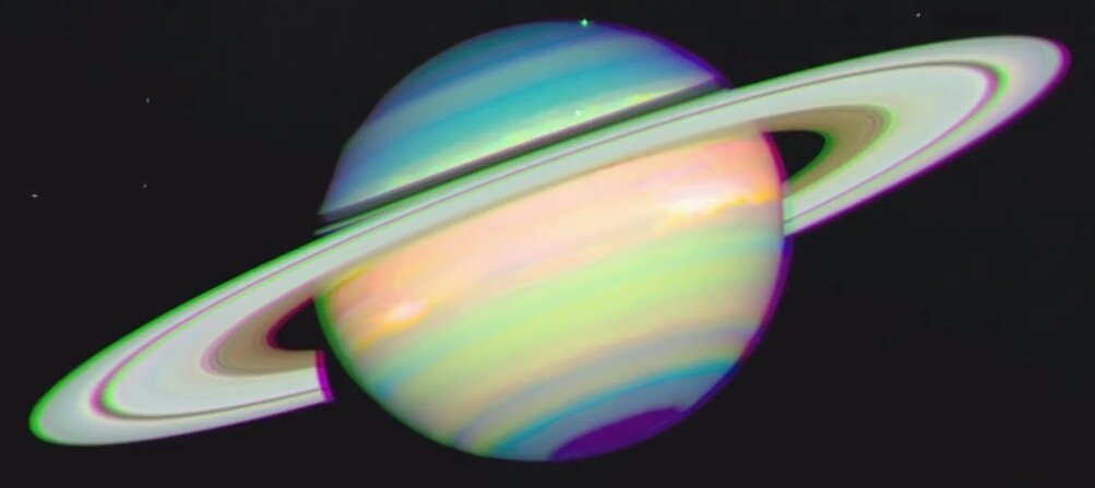 ...dan menghasilkan citra inframerah Saturnus seperti pada gambar berikut.