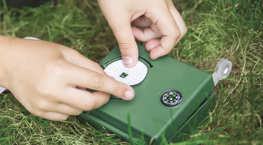 toysmithtoys's tweet photo. This #steammonday learn all about wilderness survival techniques with the 4M Survival Science Kit! π²
#4M #steamlearning #sciencekit #stem #science #wildernesssurvival #monday #steamkit https://t.co/FW4pZchMbP