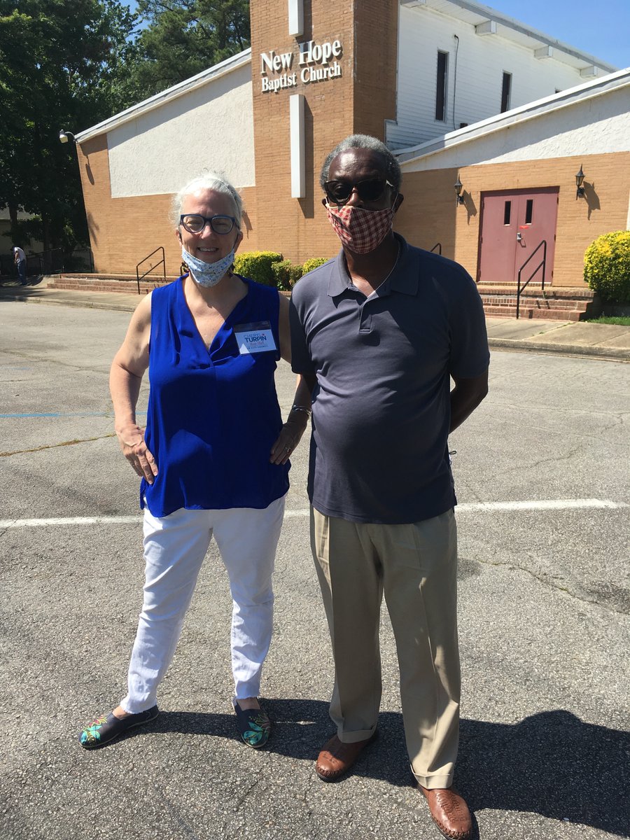 It was an honor to deliver face masks to New Hope Baptist Church this morning.  I salute their ministry for providing meals to needy families during this challenging time for our city.  #TeamTurpinVBCC