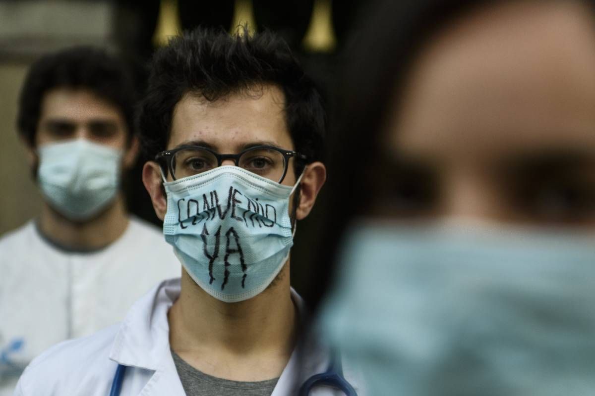 diariomedico's tweet photo. #Editorial | El malestar de los residentes de Madrid puede dar pie a una ‘tormenta perfecta’ sanitaria https://t.co/etHrEpYP07 https://t.co/1NWOx5WpNG