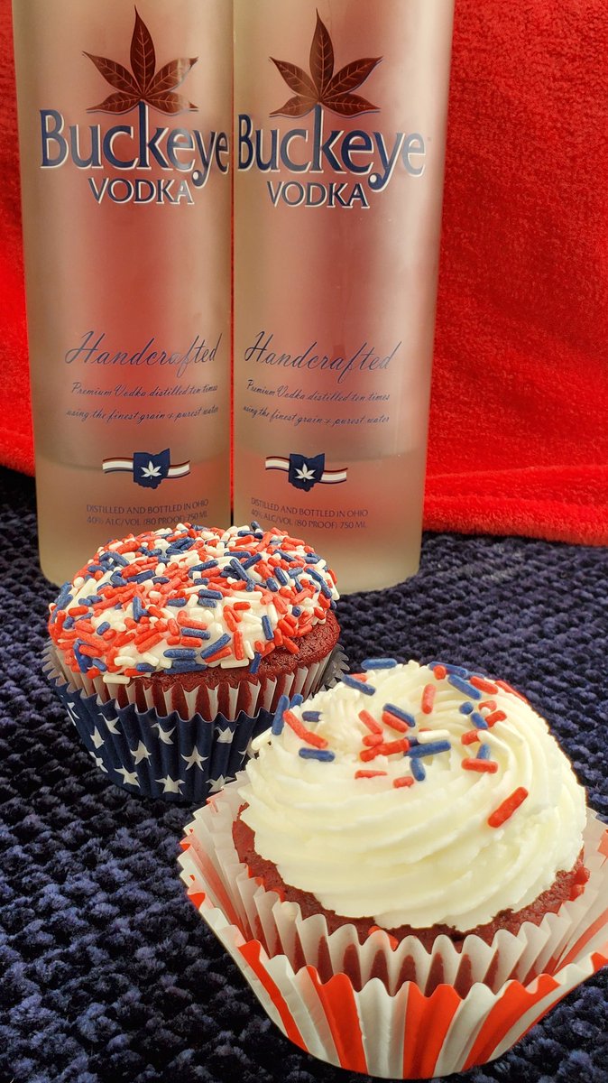 boozybakesohio's tweet photo. πΊπΈ Red, white & BOOZE! πΊπΈ
Celebrate America with this limited-time flavor!
Red velvet cupcake | Buckeye Vodka frosting | Red, white and blue sprinkles
Available online now until July 5th!
https://t.co/3qAzxXJrcR
#BoozyBakes #YourFavoriteCocktailInACupcake https://t.co/4Ygas0RnJs