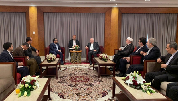 23)Dec 24, 2019—Muscat, Oman @JZarif meets with Houthi spokesman Mohamed Abdel Salam.Another image shows a Houthi rally in Yemen with posters of Iranian regime founder Ruhollah Khomeini (L) & current Supreme Leader Ali Khamenei (R).