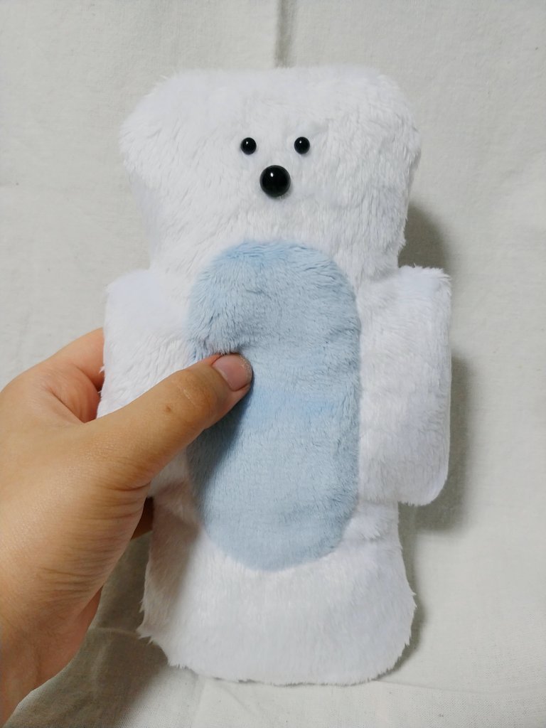 padbbangdoll's tweet photo. 뽀송곰 생리대 인형 &amp; 미니 생리대 키링인형 입니다

#팥빵인형 #생리대인형 https://t.co/QoXx8mSr2M