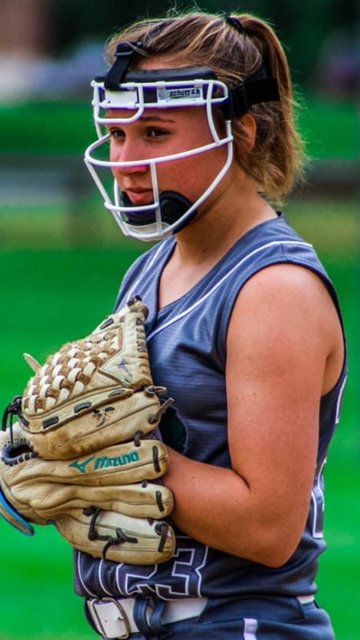 Week #26 Player of the Week Maddy Peterson

thesoftballzone.com/community/inde…