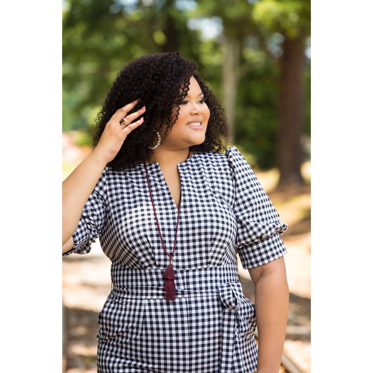 parismonay_'s tweet photo. Ain't this what they've been waiting for?
You ready? 

Psalm 20:4 - “May he give you the desire of your heart and make all your plans succeed.”✨

All the honor and glory goes to God for guiding my steps. I’m a proud college graduate from @UofSC! #forevertothee #USC20 #blackgrad https://t.co/c4BfI3AOeW