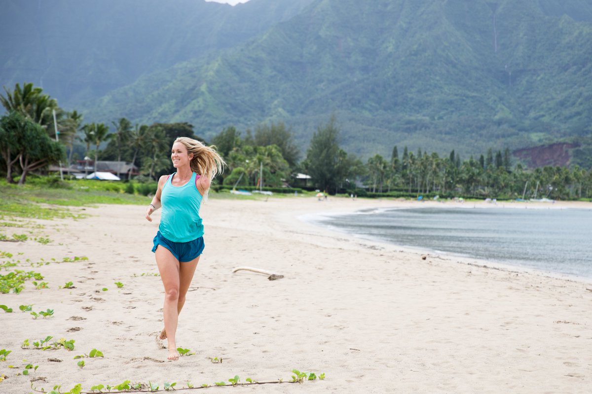 bethanyhamilton's tweet photo. Wherever your thoughts go, your life follows. Your mind has the potential to stop negative thinking in its tracks and reframe the situation into a positive one✨

Train your thoughts to think on the good things! https://t.co/bjr125uTyv https://t.co/z3DB0aClNV