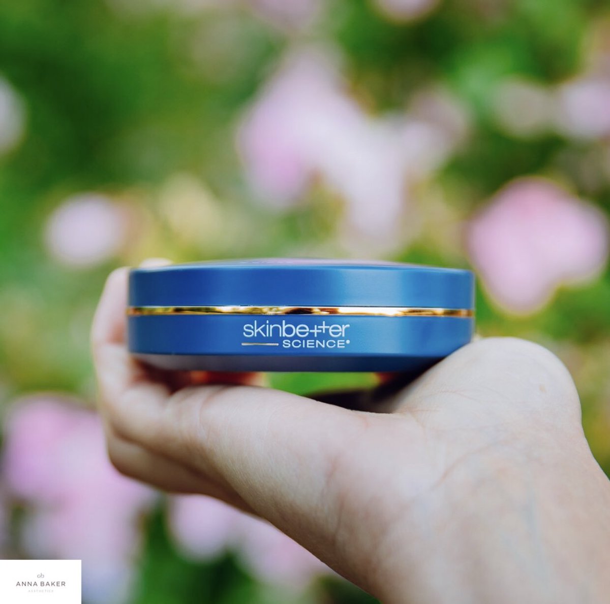 MissAnnaBaker's tweet image. The wait is nearly over 🙌🏻 The @skinbetteruk #tonesmart is coming your way. Those of you on the waiting list will receive yours very soon 📦