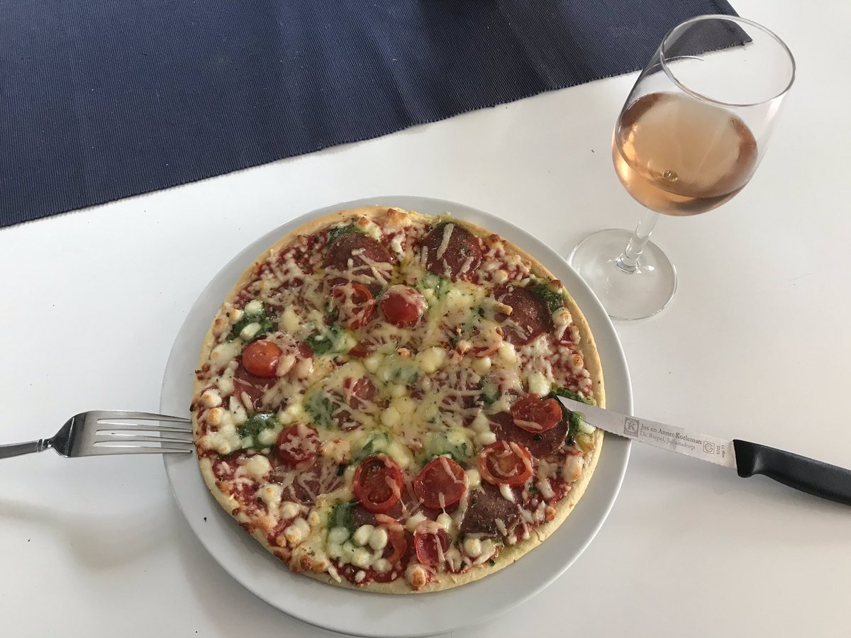 Lekkerrrrr 🍕🍷