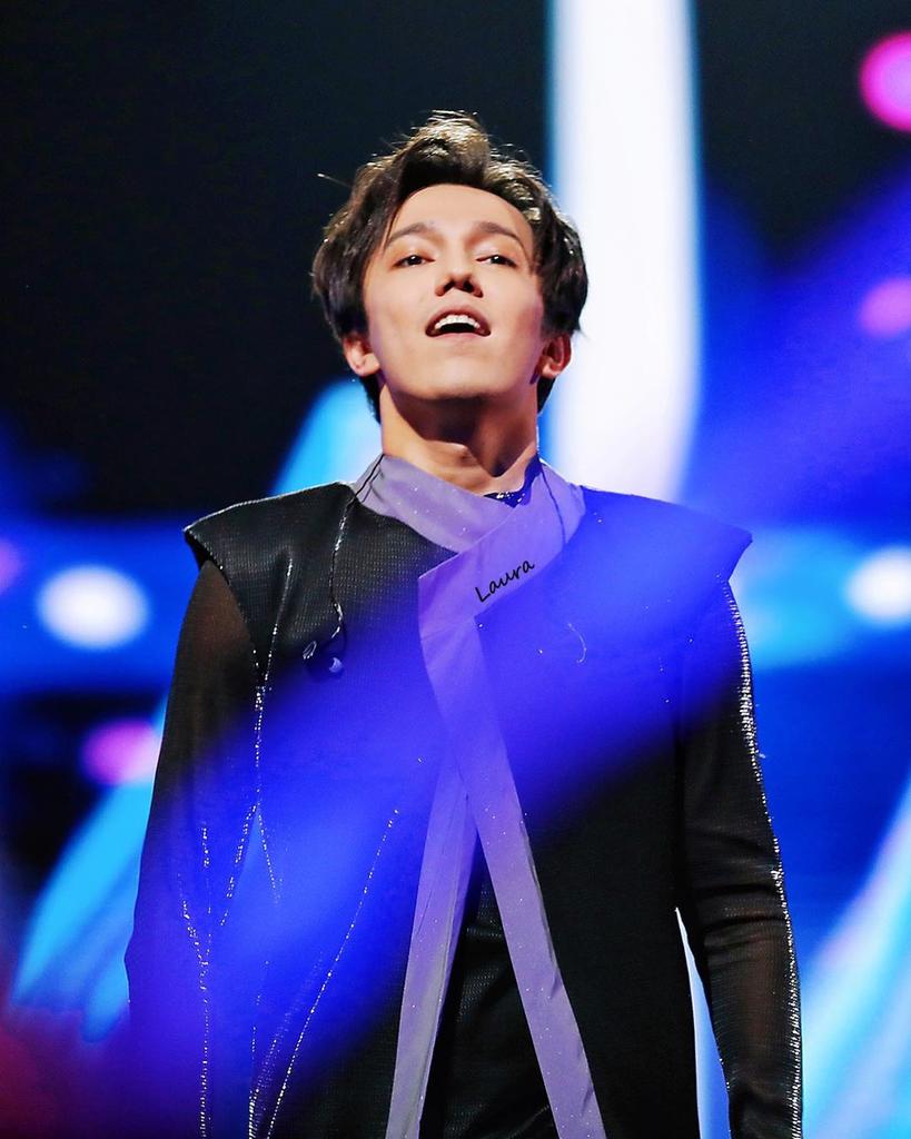 DQ_Azerbaijan's tweet photo. «#ARNAU Kinetic Voice»
Astana Arena
. . .
29.06.19, Nur-Sultan / Qazaxıstan
. . .
Cr. @LauraHsu6
#dimash #dimasharnau https://t.co/gvTse4Q6YH