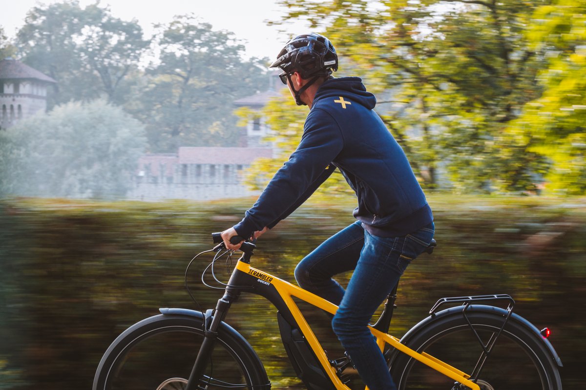 DucatiUK's tweet photo. Ride freely in style with the e-Scrambler Ducati. A trekking bike with high-end components inspired by the Ducati Scrambler world: https://t.co/AmEflSQ9iF #ScramblerDucati #Joyvolution #Ebike https://t.co/JMWZx7jsU8