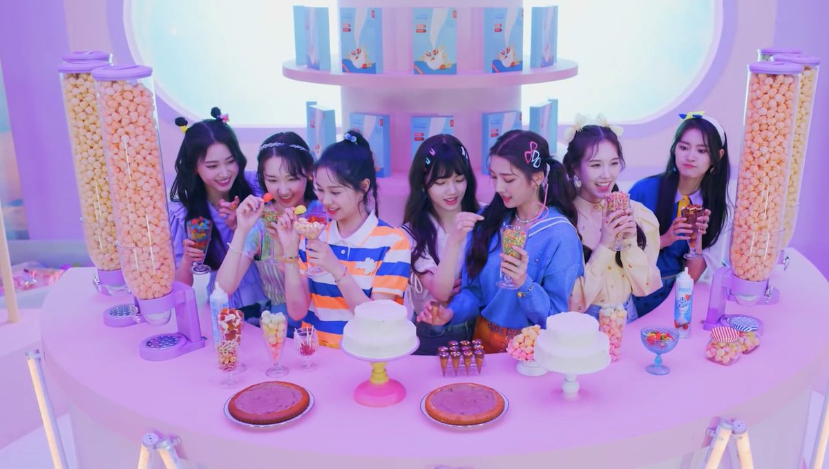 APink_1069's tweet photo. うぃくりちゃん可愛すぎた
元気いっぱいでデビュー曲にぴったりだ🌝🪐🌎☄️💫 축하해요~~♡ https://t.co/WtxsDdajon