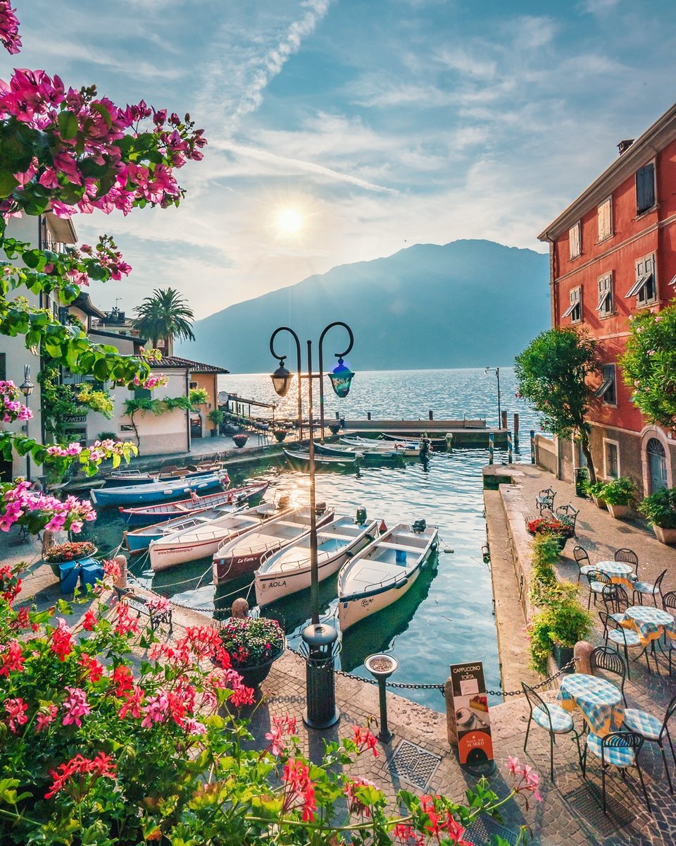 This place is just heavenly 🙌
.
📍 Limone sul Garda, Italy
.
.
.
#instagarda #lakegarda #ilikeitaly #italianlandscapes #whatitalyis #italian_trips #travelsitaly #italy_photolovers #yallersitalia #ig_italia #italiait #beautifulitaly #map_of_italy #gardalakeitaly #lakeshore
