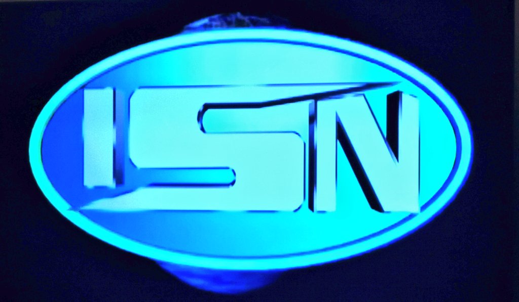  #Babylon5 S04E08 - "The Illusion of Truth". As  @thefourthcraw said: the actual fake news episode. Utterly skillfully done - right down to the reporter saying he wanted to portray both sides to get in, the psychiatrist on the programme, and the fake concern for Sheridan at the end