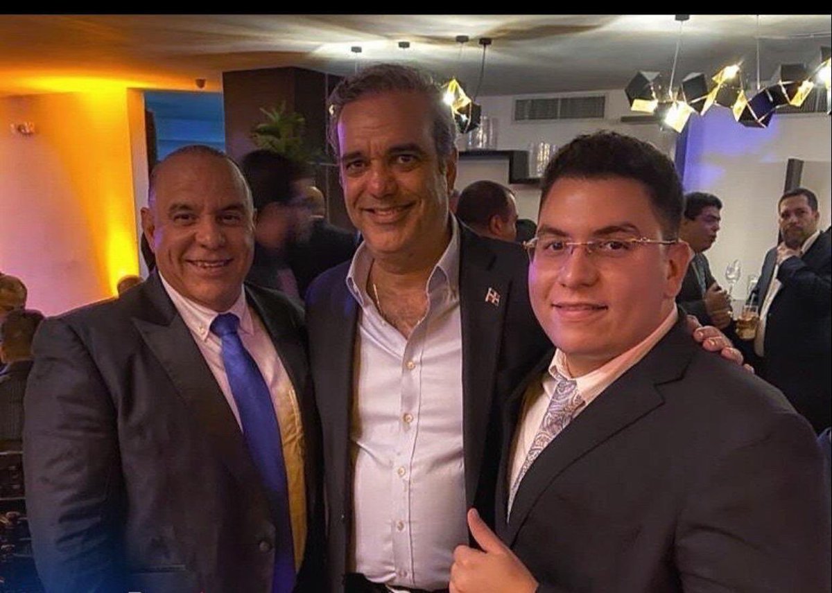 DeyaniraGomezH's tweet photo. ¿Cuál será el nuevo virus de @luisabinader y @raquelarbaje ahora, el #MickyVirus? Hay que saber porque está gente son capaces de desaparecer un virus global en 3 días, también serán capaces de crear uno nuevo. 🙆🏻‍♀️ https://t.co/Uothnp4Hk0