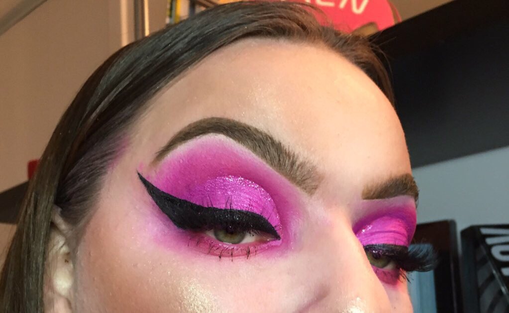 KianaStylesMua's tweet photo. POSITIVITY THREAD โค๏ธโค๏ธโค๏ธ post your fave looks . We are about makeup and talent . Not drama ๐ฏ https://t.co/Qhm37RtzTn
