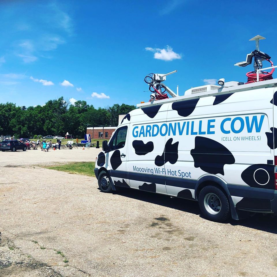 Gardonville's tweet image. Congrats class of 2020! 🎓 This weekend we helped the Brandon-Evansville School stream their Facebook Live Graduation Ceremony. Watch the replay later this week on our local access channel! Details to come. #coopsbuildcommunity #ruraliscool