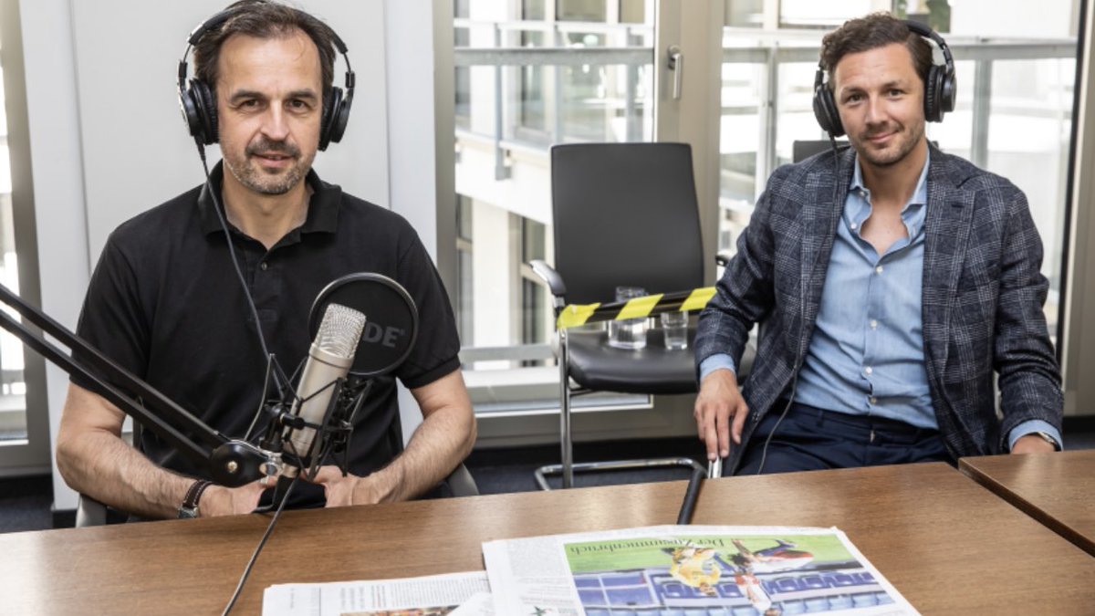 Abendblatt HSV (@abendblatt_hsv) on Twitter photo Die große Saisonanalyse am Tag danach: In unserem Podcast sprechen wir mit den #HSV-Experten Lars Pegelow (<a href="/magicpogo/">Lars Pegelow</a>) und Jurek Rohrberg (<a href="/Sky_Jurek/">Jurek Rohrberg</a>) über das Sandhausen-Debakel, die Zukunft von Trainer Hecking und einen neuen möglichen Weg des Clubs: open.spotify.com/episode/0CuRyP… Die große Saisonanalyse am Tag danach: In unserem Podcast sprechen wir mit den #HSV-Experten Lars Pegelow (<a href="/magicpogo/">Lars Pegelow</a>) und Jurek Rohrberg (<a href="/Sky_Jurek/">Jurek Rohrberg</a>) über das Sandhausen-Debakel, die Zukunft von Trainer Hecking und einen neuen möglichen Weg des Clubs: open.spotify.com/episode/0CuRyP…